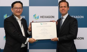 Mr. Lim Boon Choon President Hexagon Manufacturing Intelligence KAI with HE Niclas Kvarnstrom Swedish Ambassdaor to Singapore May 07 2021 e1620798082329