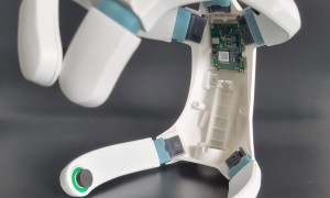 Exsurgo Axon Headset e1644987434636