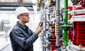 ECOM Instruments Industrieanlage.jpg ico400