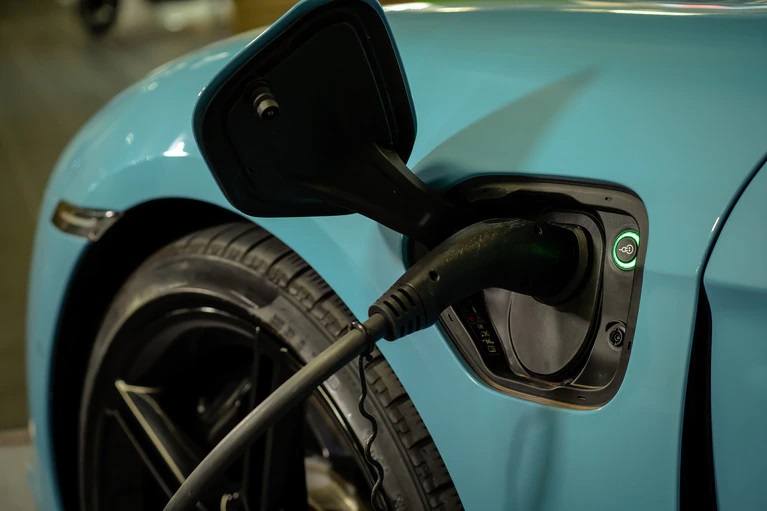 Vicor article featured image onboard charging medium