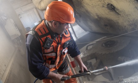 Pro Beton Lone Worker01 e1702384716285