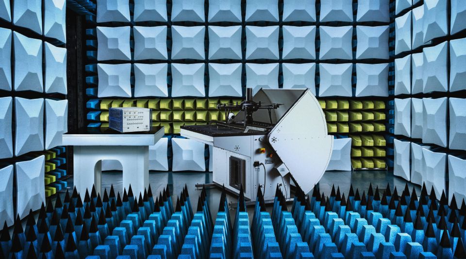nokiadronenetwork fcc certified with cmx500 promotional image rohde schwarz 200 100387 960 540 6