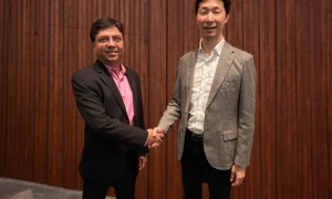 Transphorm CEO Dr. Primit Parikh and Renesas CEO Hidetoshi Shibata