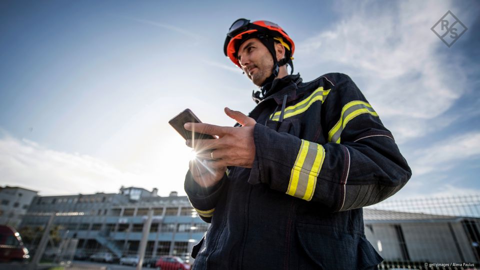 firefighters in a rescue operation training man u corporate image 200 103853 960 540 2 1