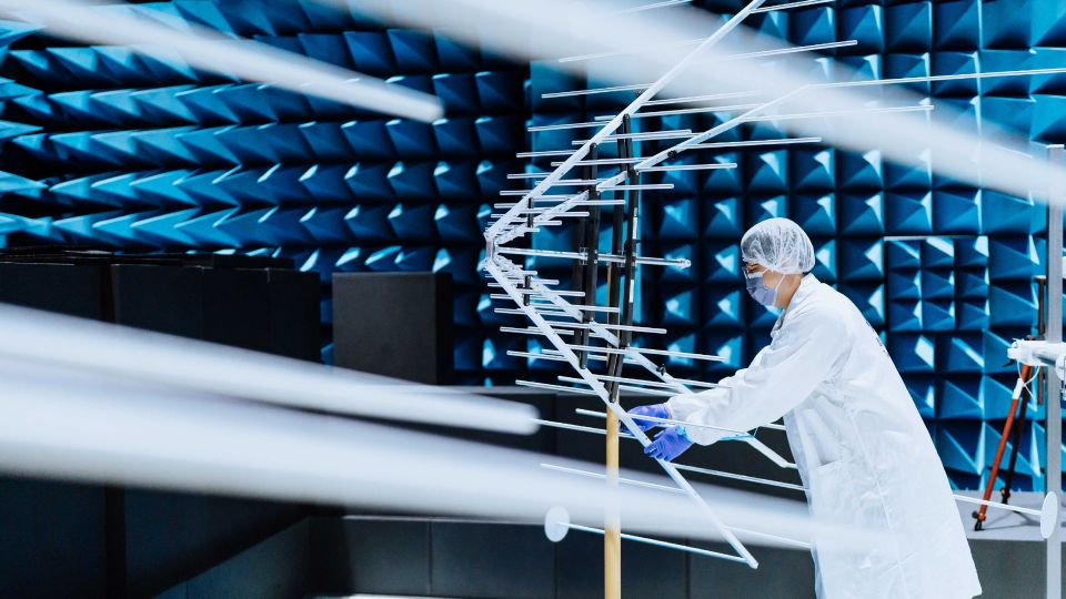 tasa satellite payload testing solution scene photo rohde schwarz 200 115100 960 540 2